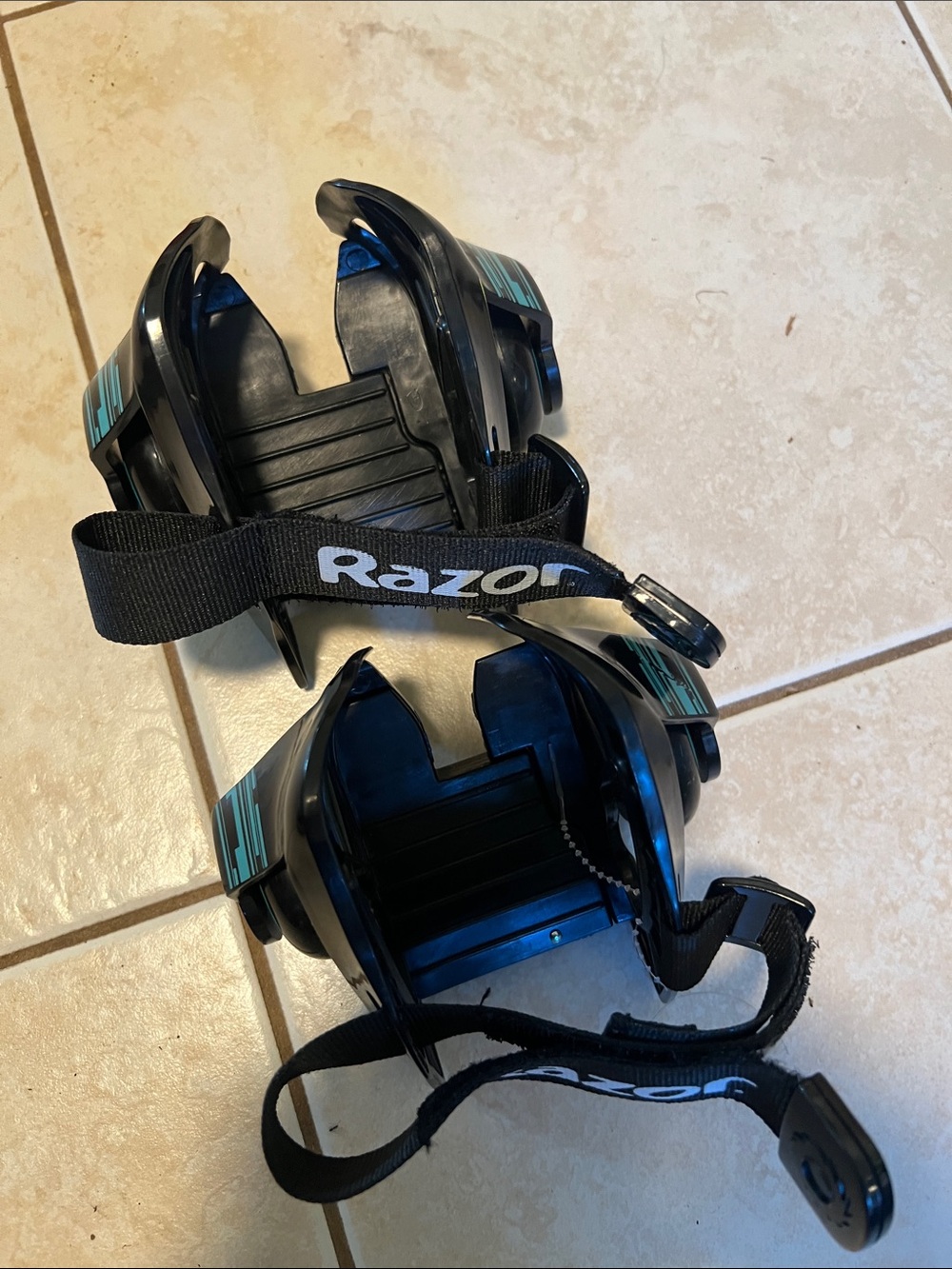 Razor Black and Teal Adjustable Heel Wheels